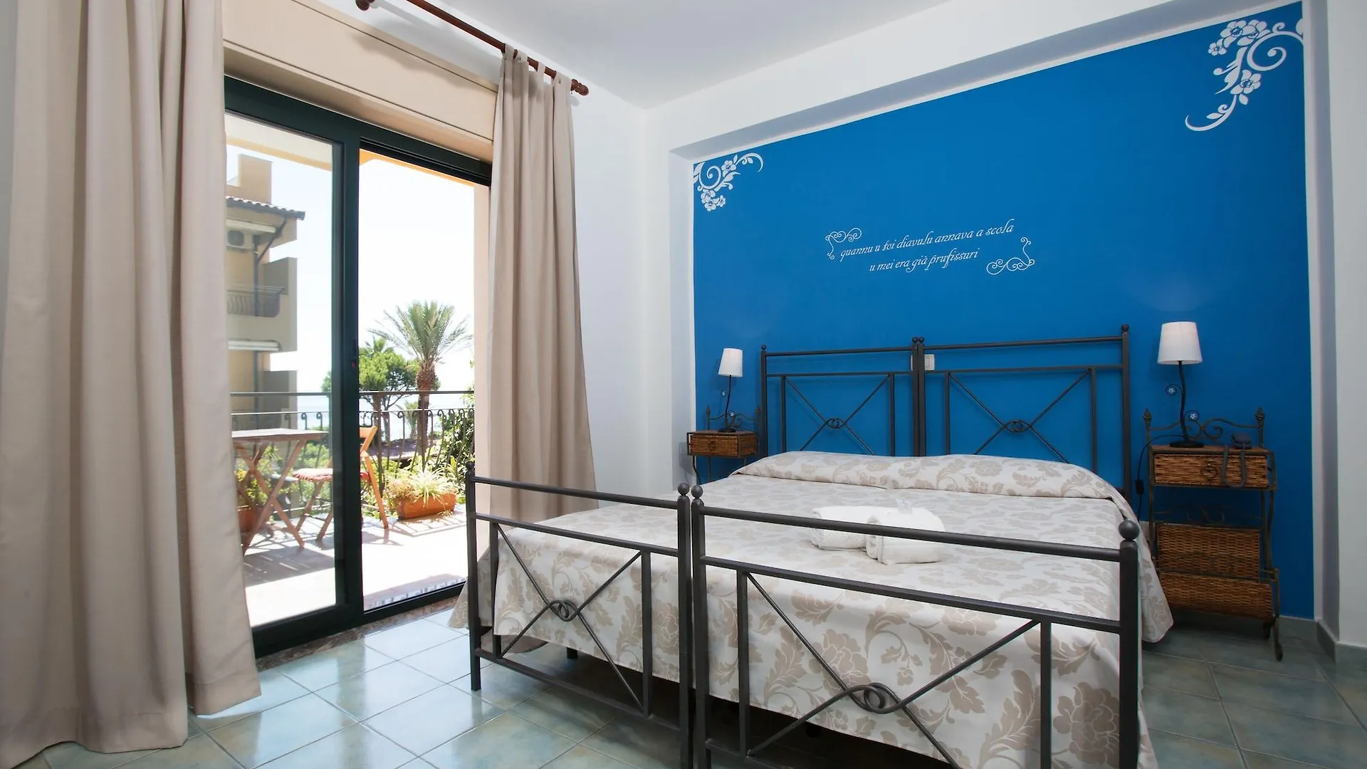 Hotel Donna Rosa SantʼAlessio Siculo