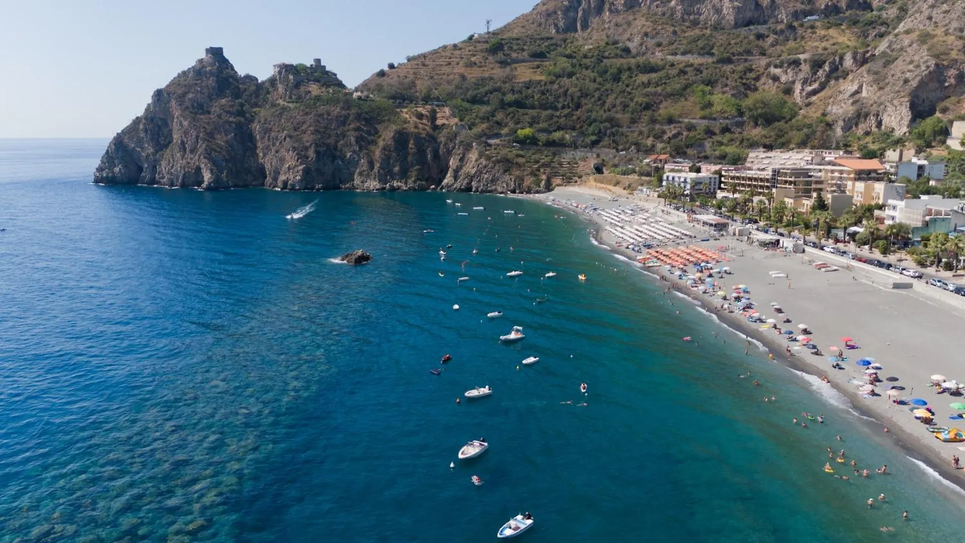 Hotel Donna Rosa SantʼAlessio Siculo 3*,