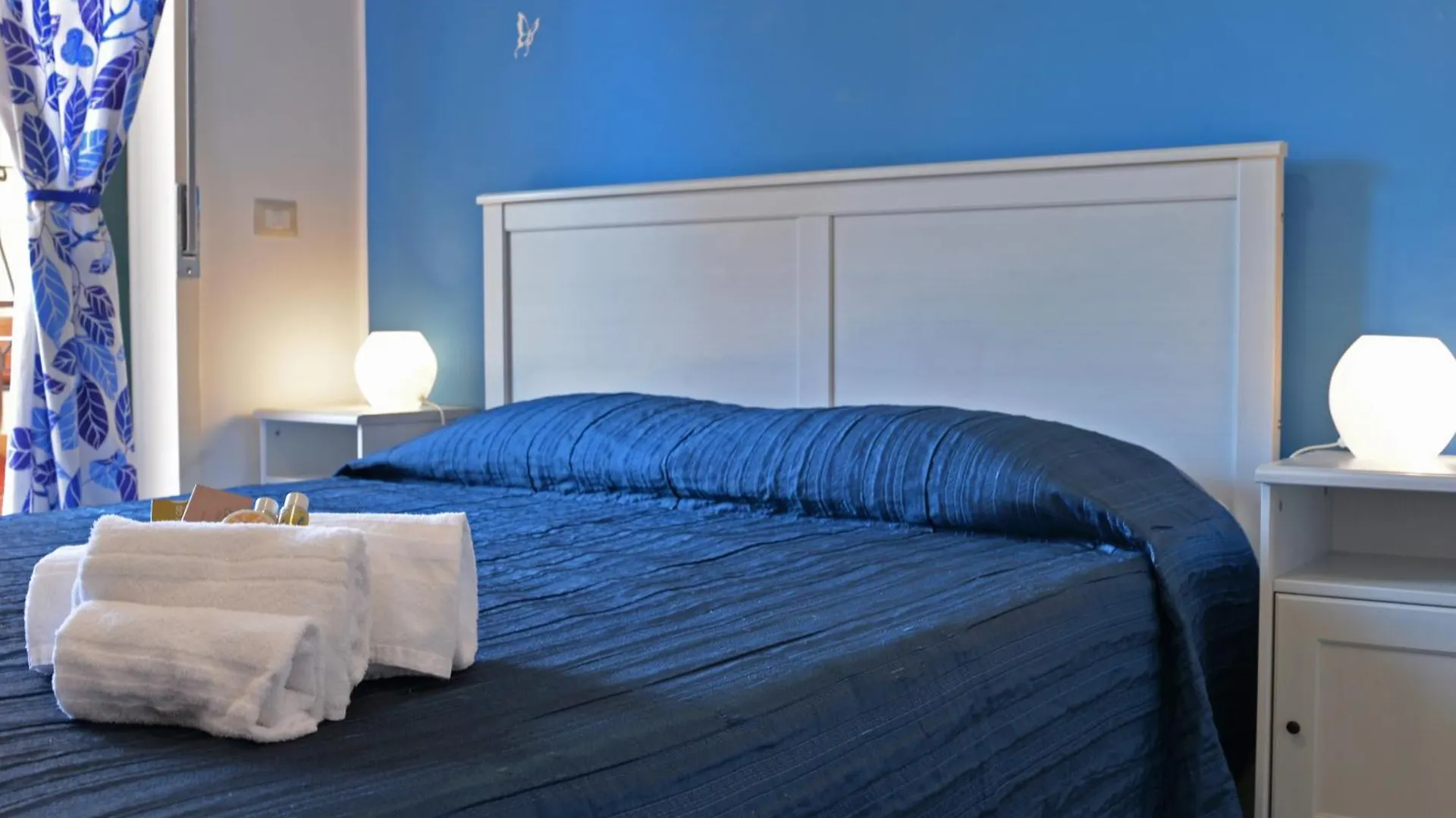 Hotel Donna Rosa SantʼAlessio Siculo 3*,  Italien