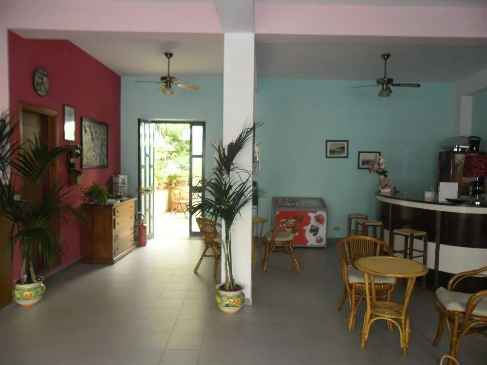 Hotel Donna Rosa SantʼAlessio Siculo
