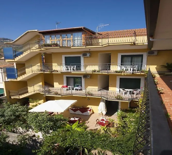 Hotel Donna Rosa SantʼAlessio Siculo